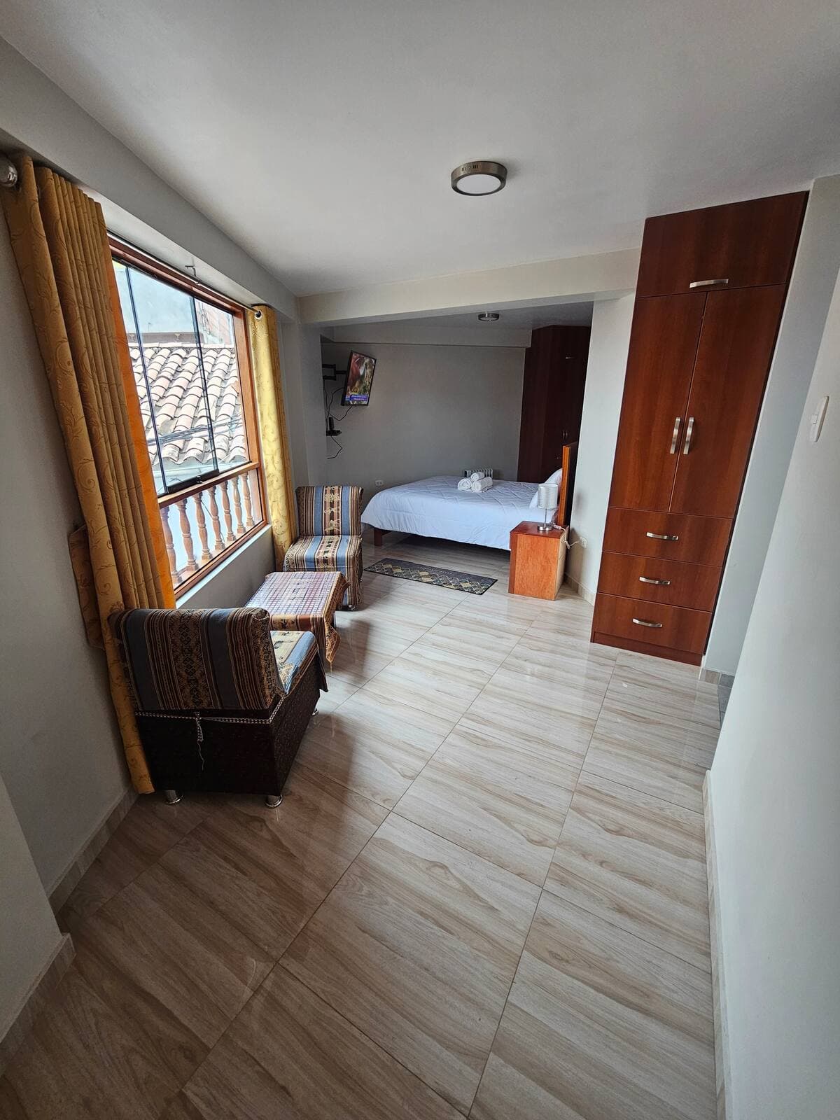 Apartment 1 bedroom from a second angle