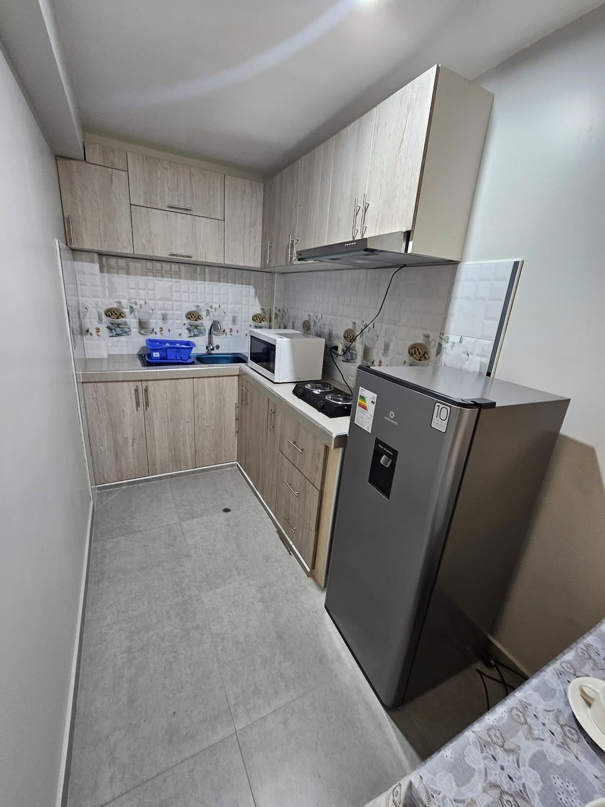 Apartment 4 private kitchenette