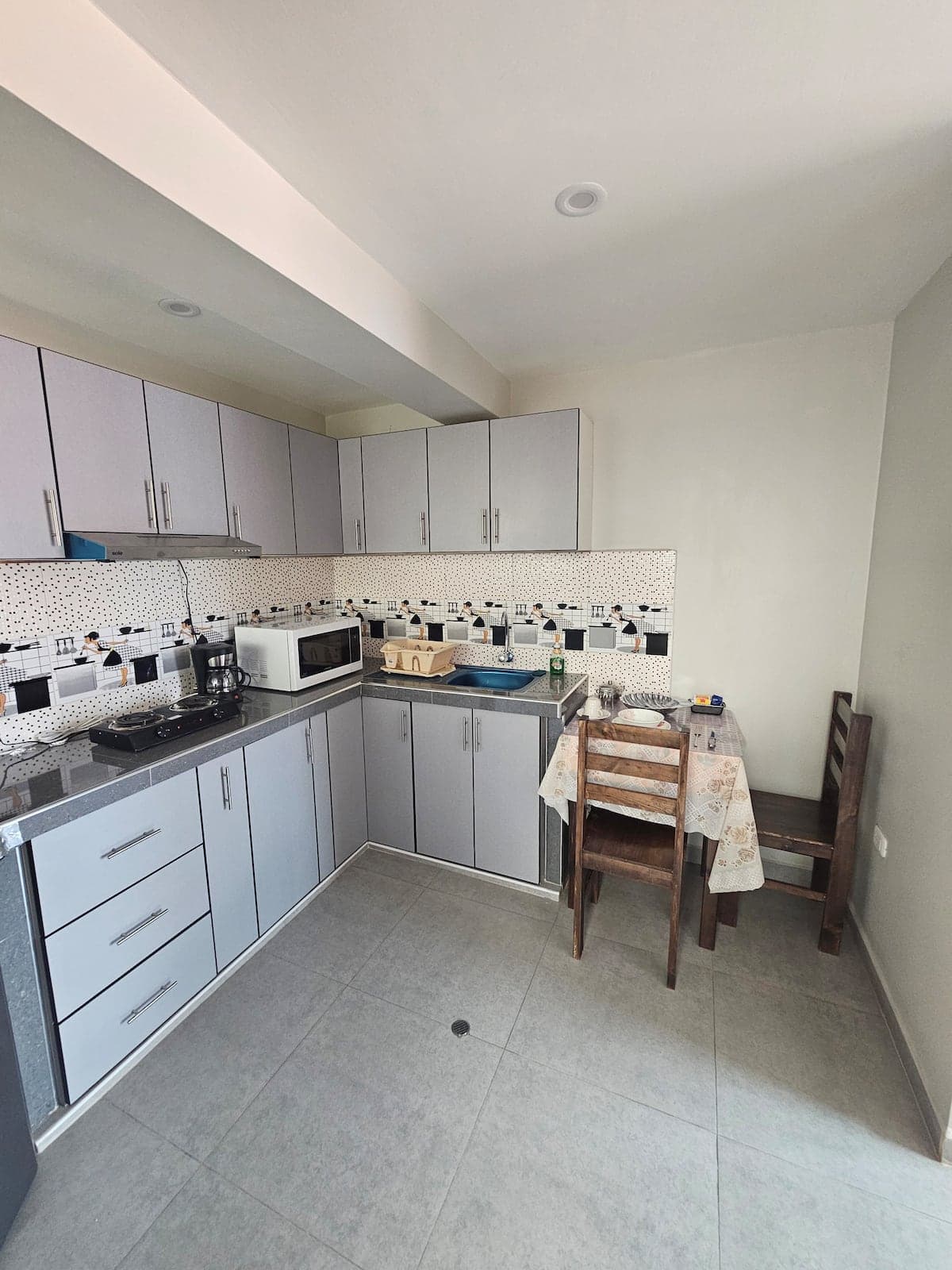Apartment 5 private kitchenette