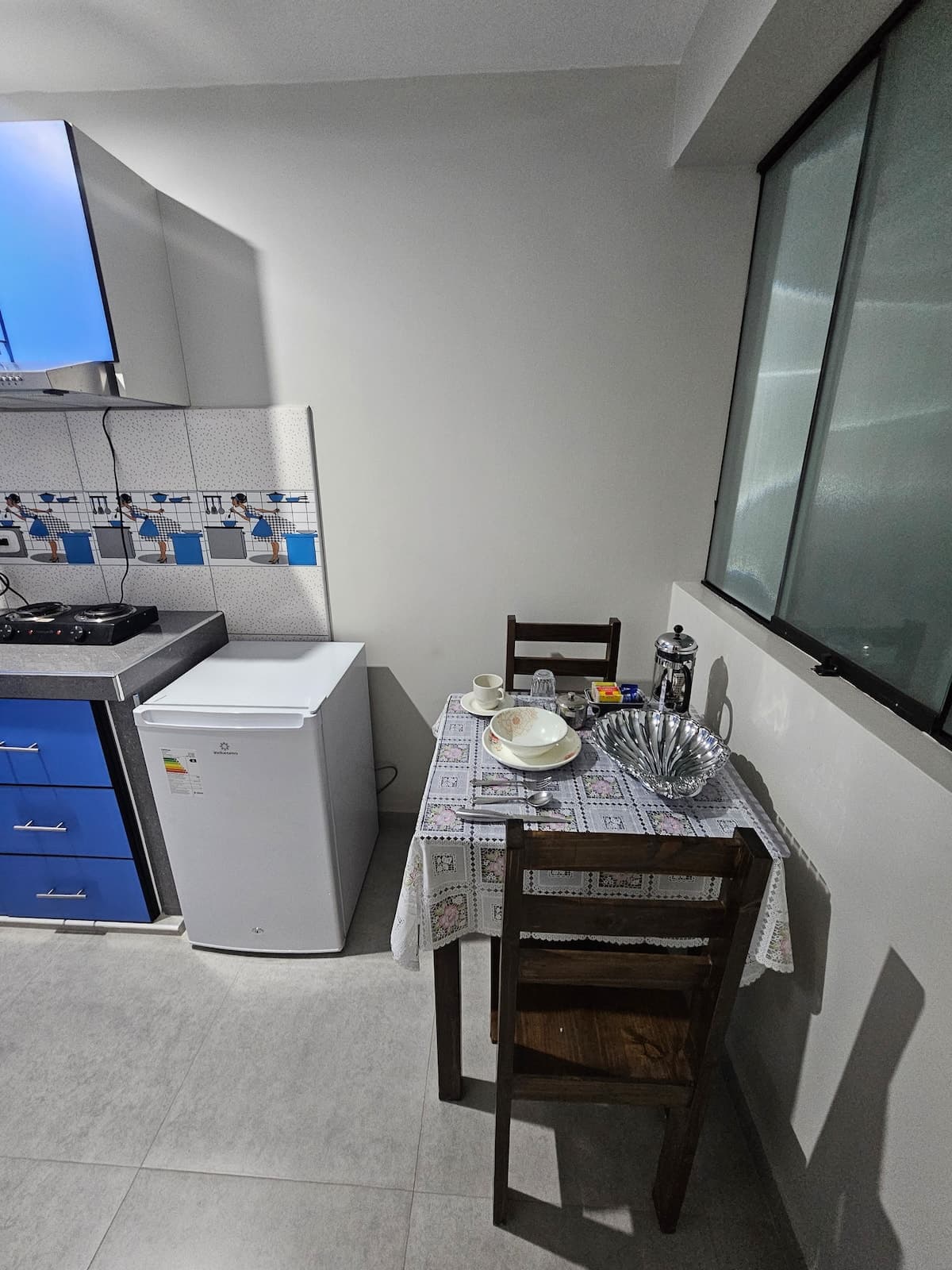 Apartment 8 kitchenette table area